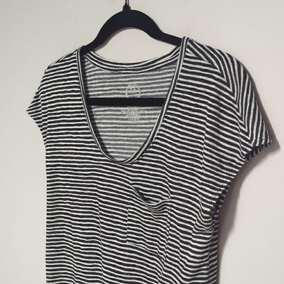 Maurices Black and White Cap Sleeve Shirt - Picture 2 of 6